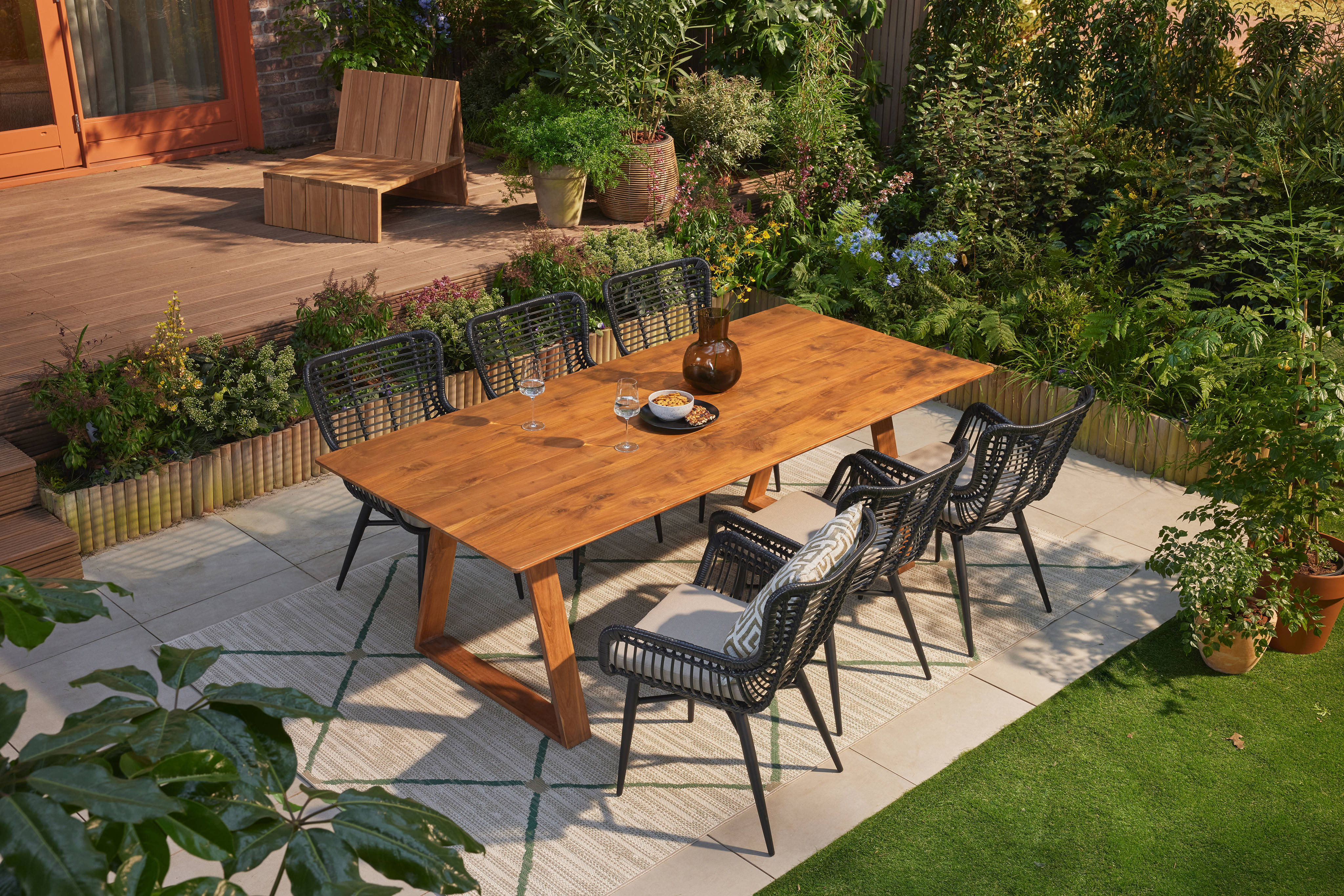 houten tuinmeubelen verzorgen
