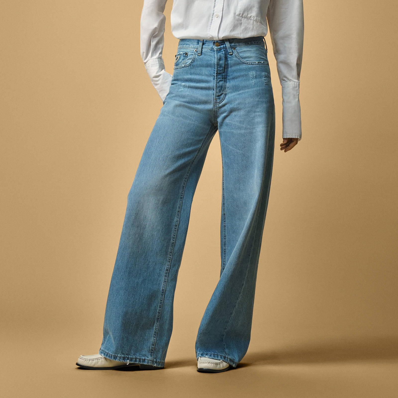 loose fit jeans