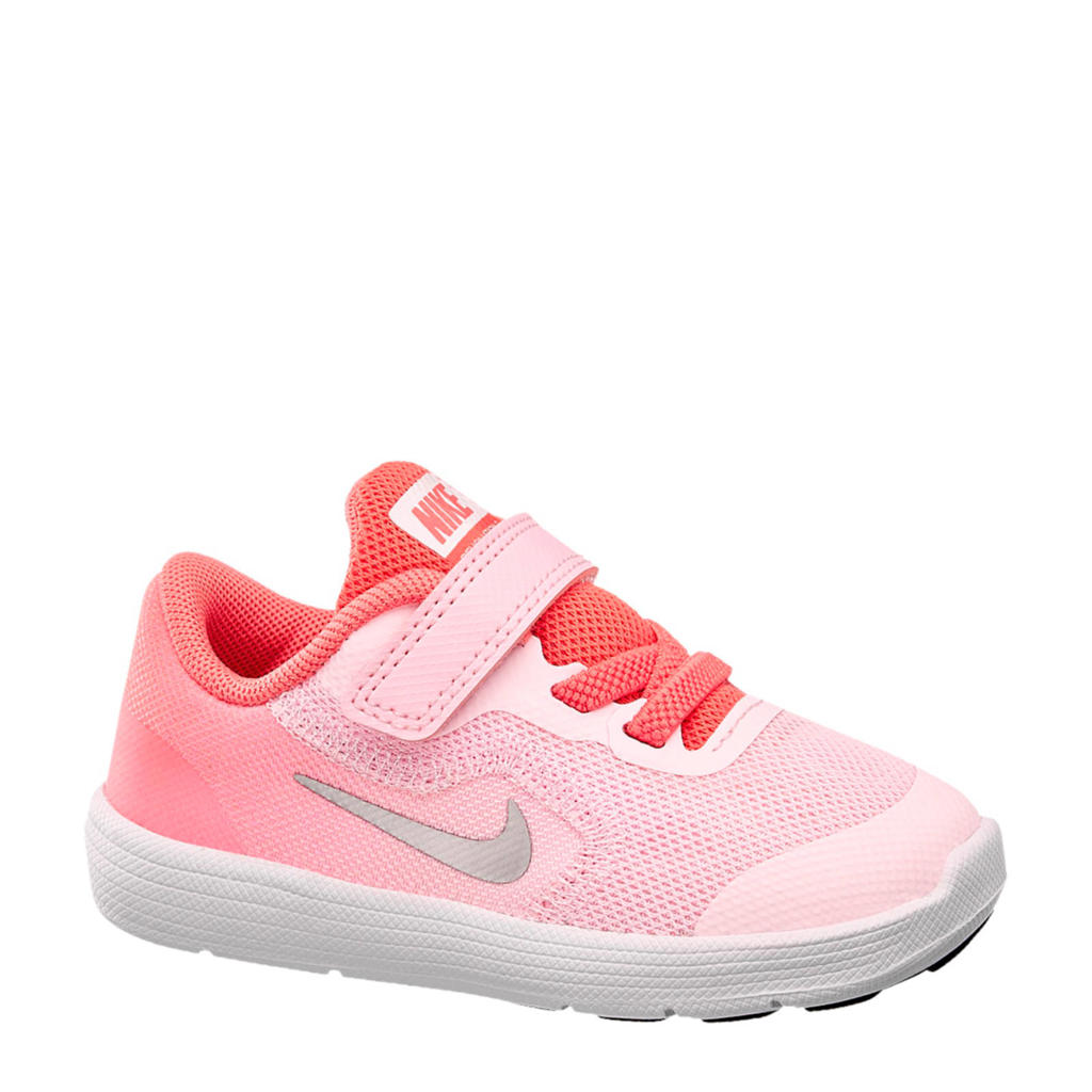 nike revolution 4 grey pink