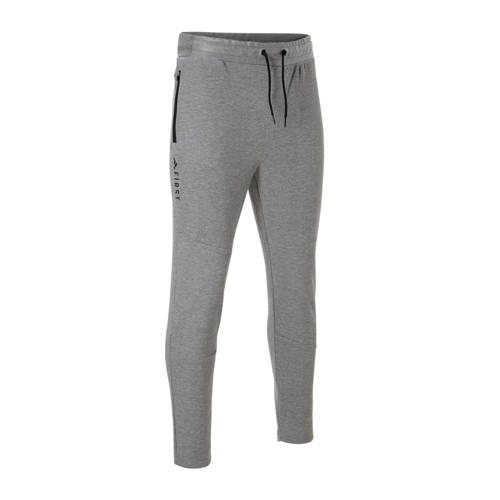 First Joggingbroek first kopen in de aanbieding First Joggingbroek first kopen in de aanbieding