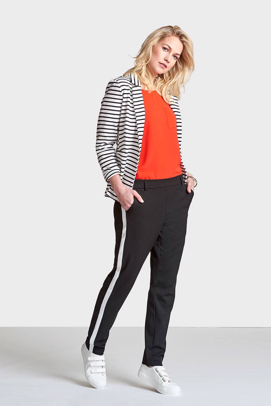 Miss Etam Lang gestreepte blazer zwart | wehkamp Miss Etam Lang gestreepte blazer zwart | wehkamp