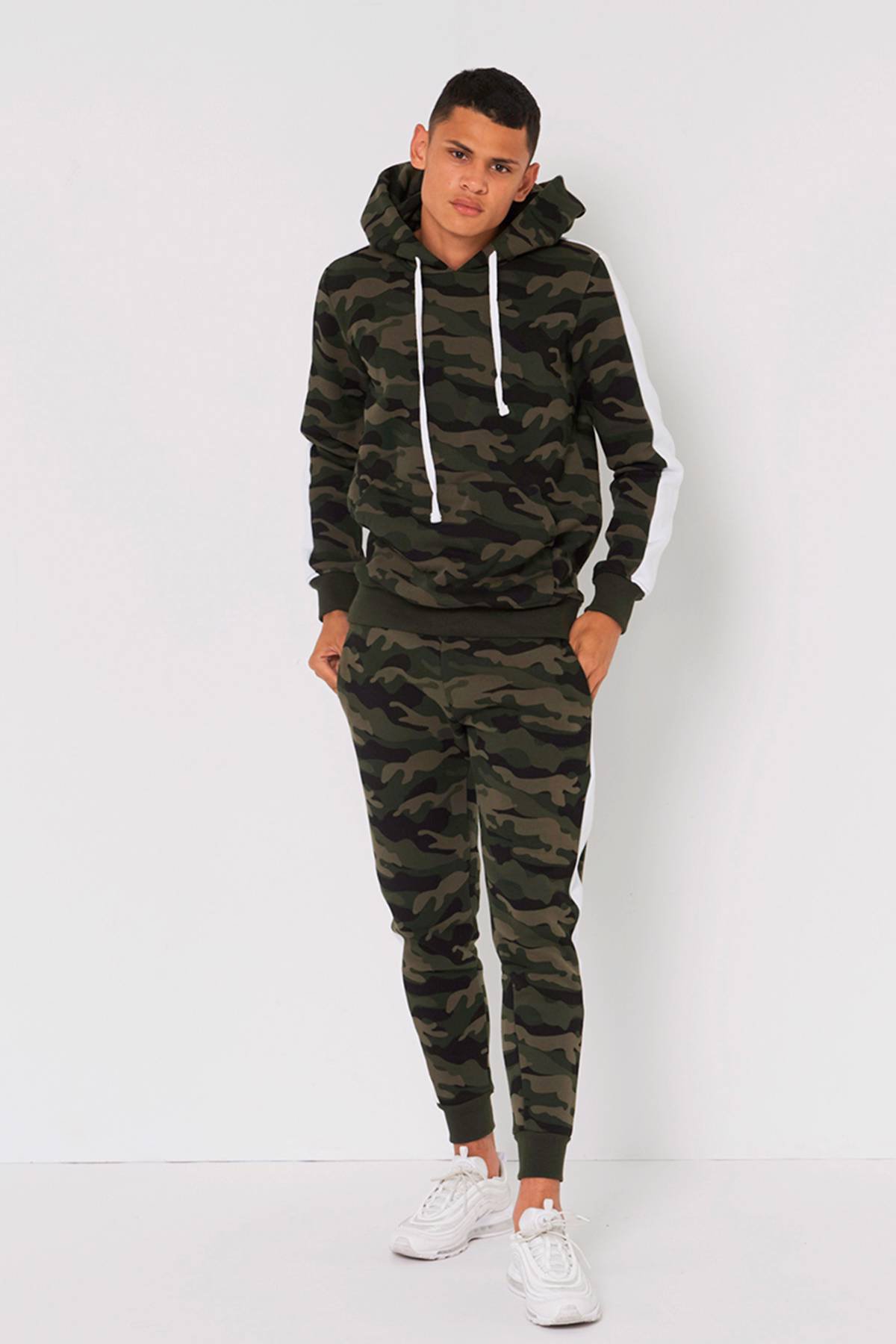 Camouflage sweatpants best sale