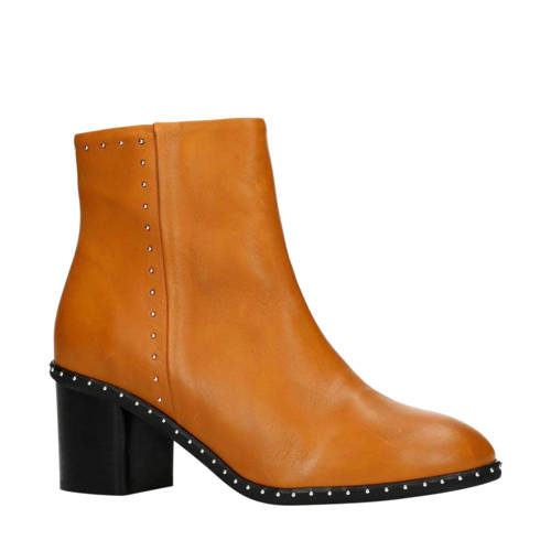 Manfield Leren Enkellaarzen Met Studs Oker manfield kopen in de aanbieding Manfield Leren Enkellaarzen Met Studs Oker manfield kopen in de aanbieding