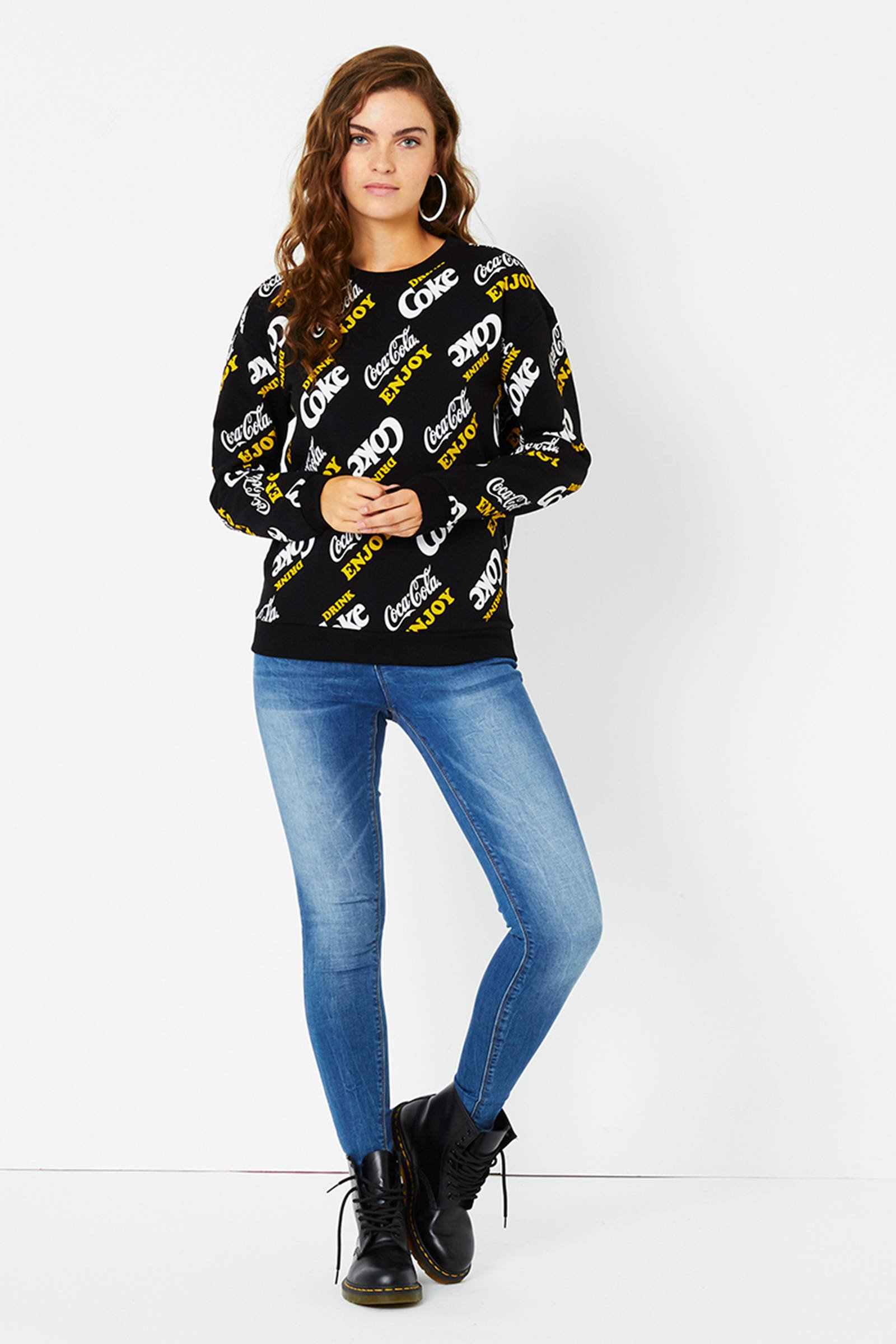 CoolCat sweater met all over Coca Cola print zwart | wehkamp CoolCat sweater met all over Coca Cola print wit | wehkamp
