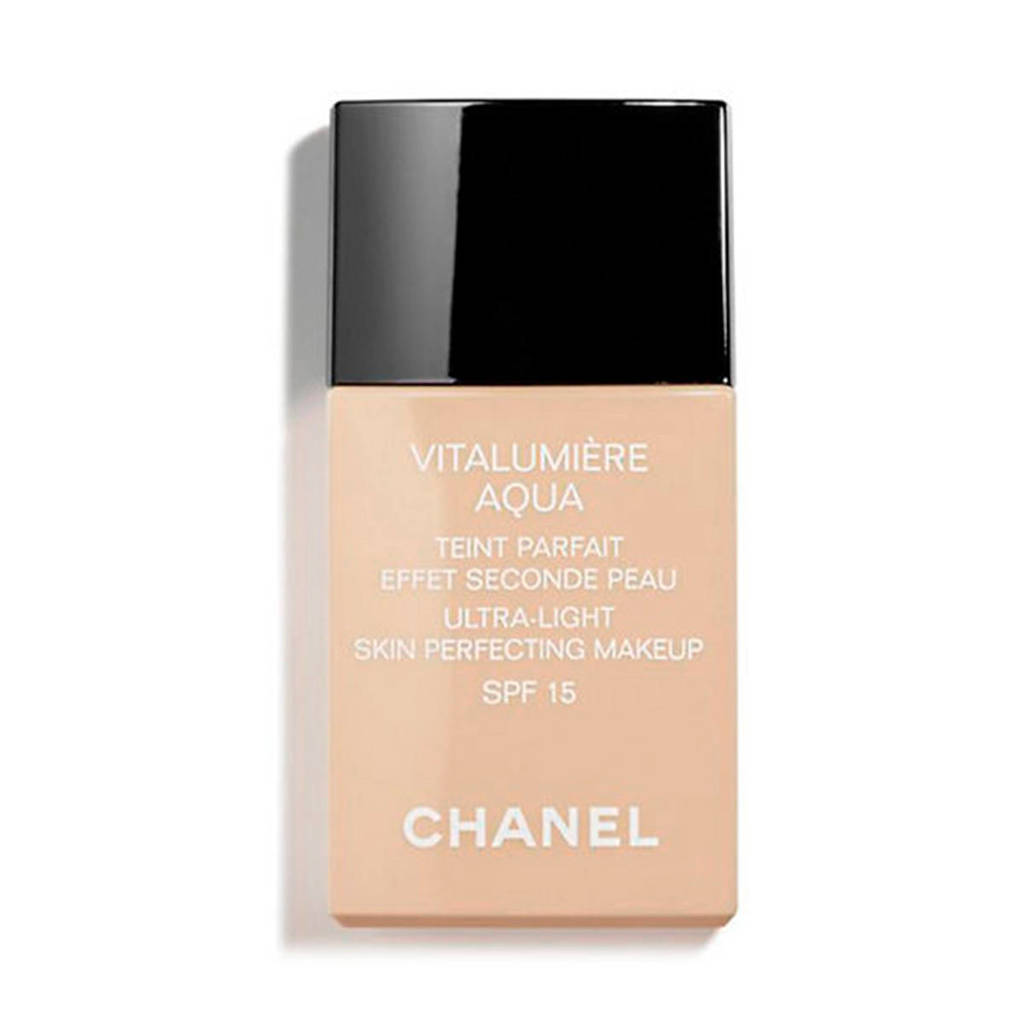Chanel Vitalumière Aqua foundation - 40 Beige