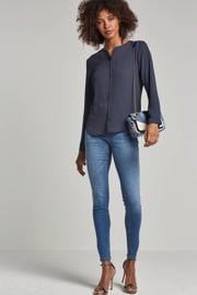 thumbnail: Blauwe dames Modström Cylar blouse van polyester met lange mouwen, ronde hals en knoopsluiting