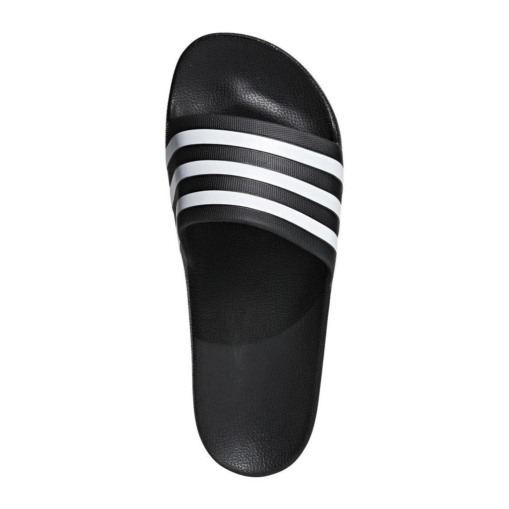 Zwarte unisex adidas Performance Adilette Aqua badslippers van rubber 