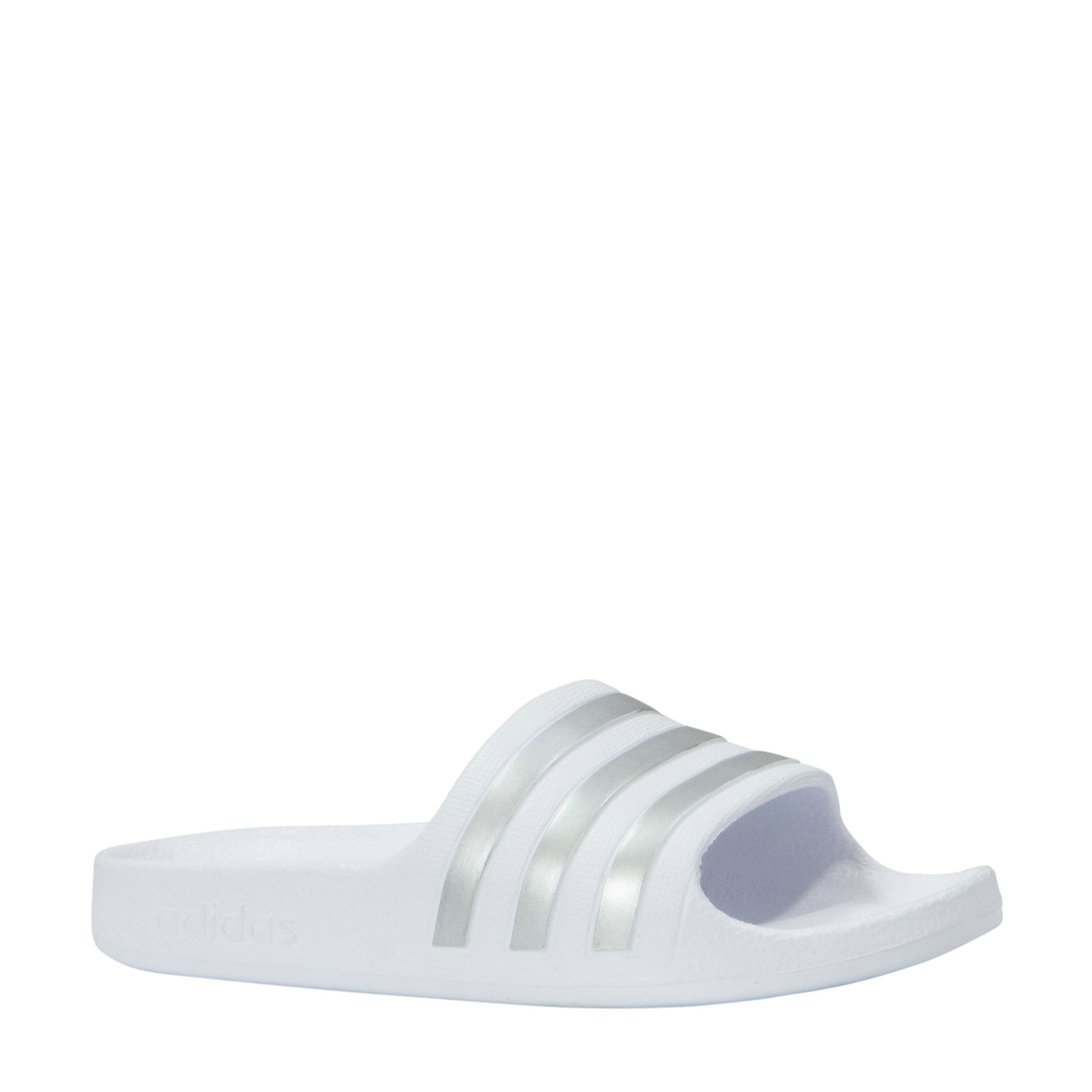 witte adidas slippers online