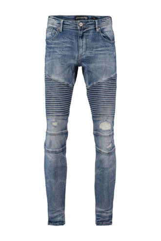 skinny fit jeans