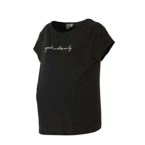 Gebe Maternity Zwangerschaps T Shirt Vibes Met Tekst Zwart gebe maternity kopen in de aanbieding