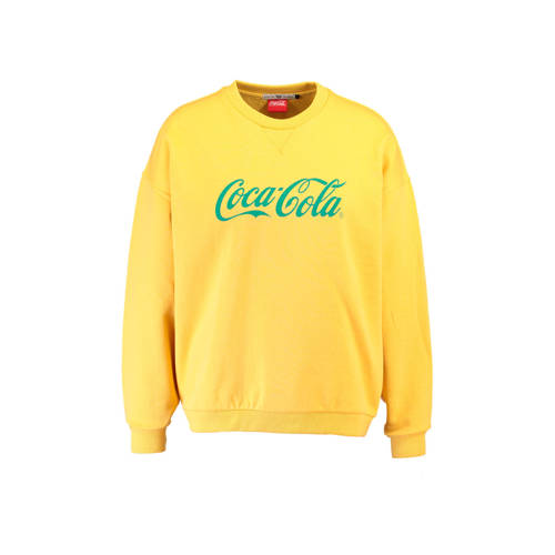 America Today Coca Cola Sweater Geel america today kopen in de aanbieding