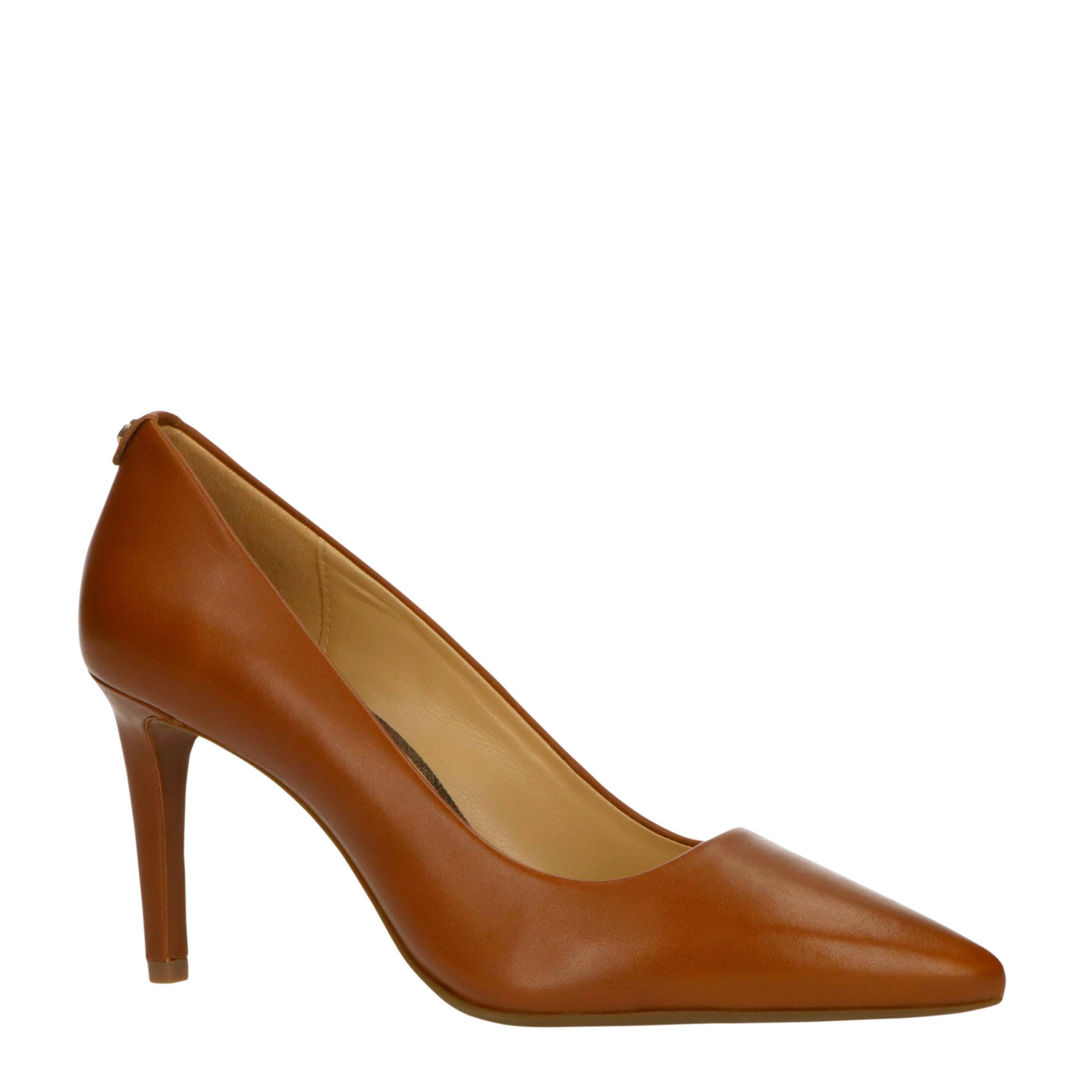 michael kors pumps cognac