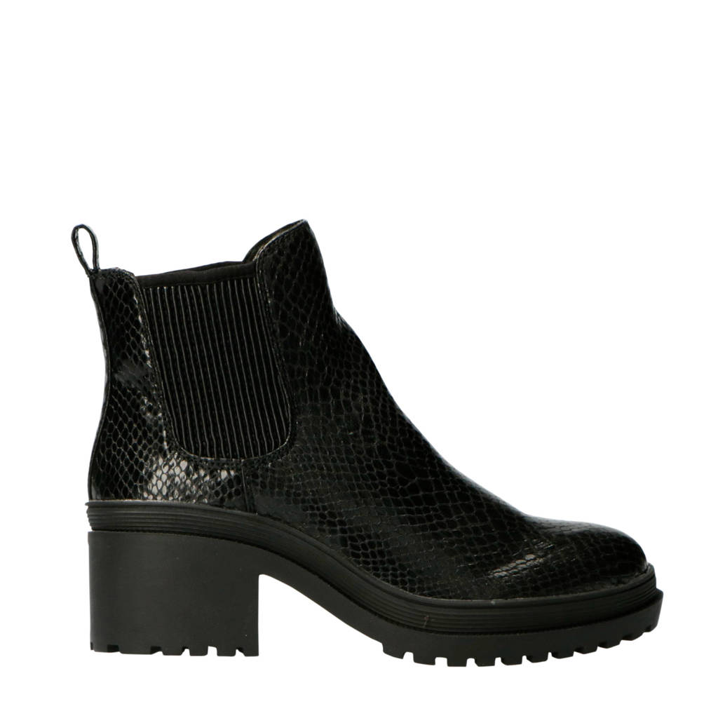 Bottes la strada