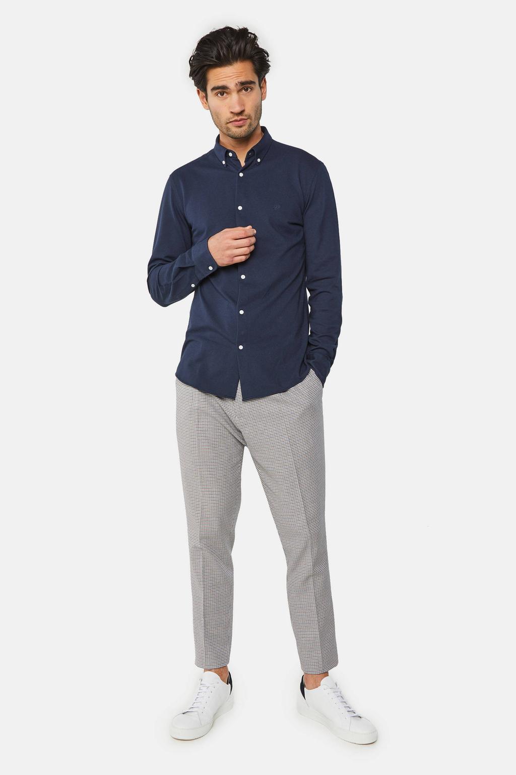 Donkerblauwe heren WE Fashion slim fit overhemd van katoen met effen, lange mouwen en button down sluiting