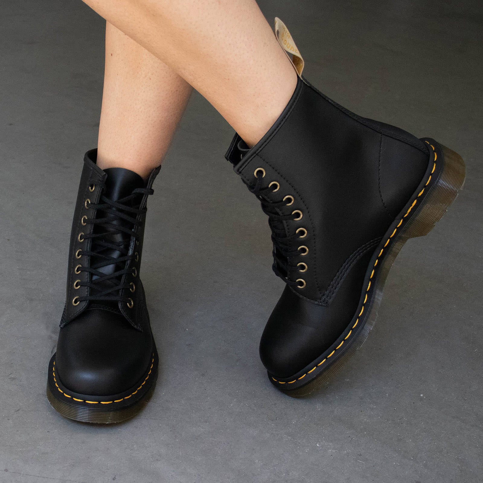 dr martens 1460 felix rub off