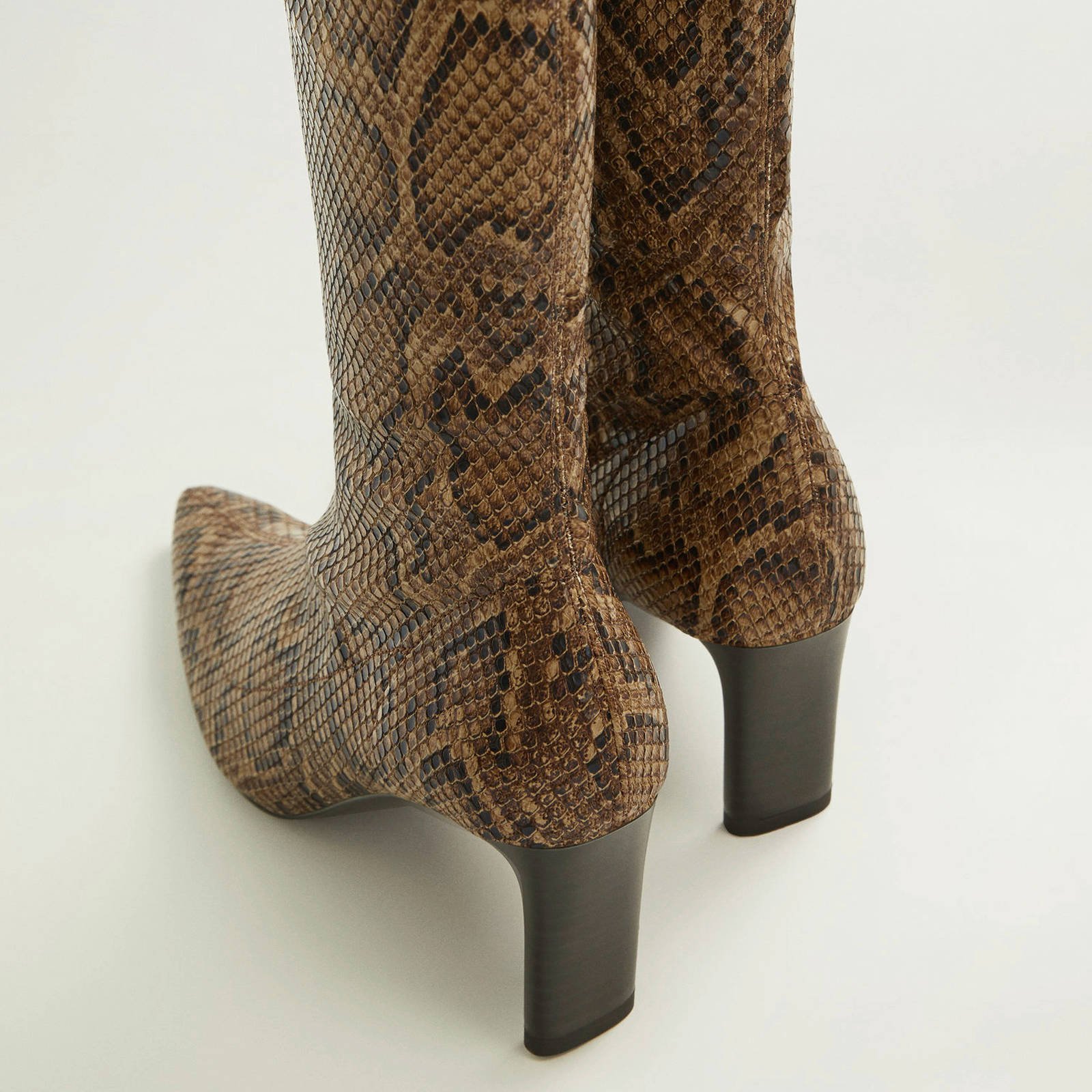 Mango overknee laarzen slangenprint | wehkamp Mango imitatieleren overknee laarzen met slangenprint beige