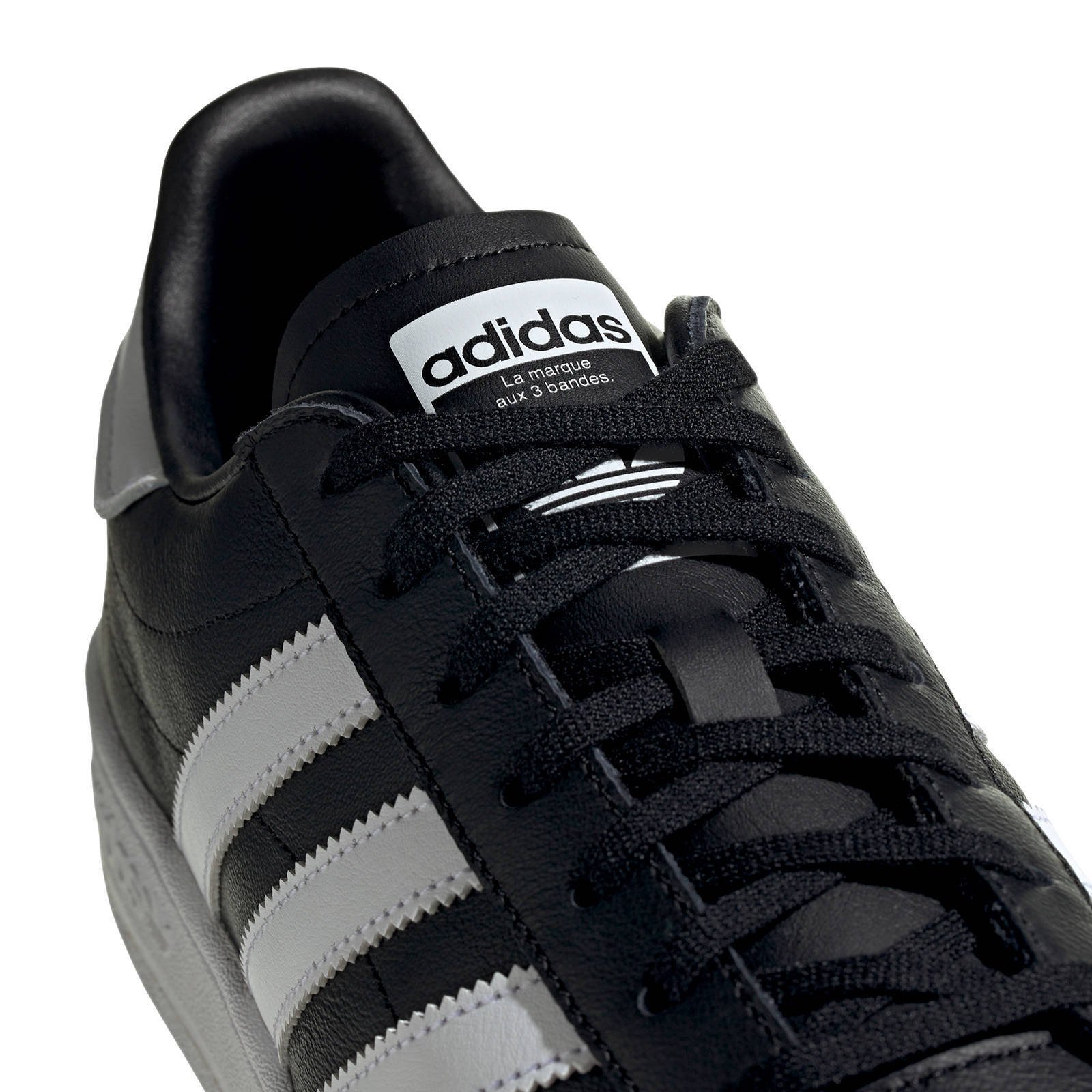 zwart witte adidas sneakers