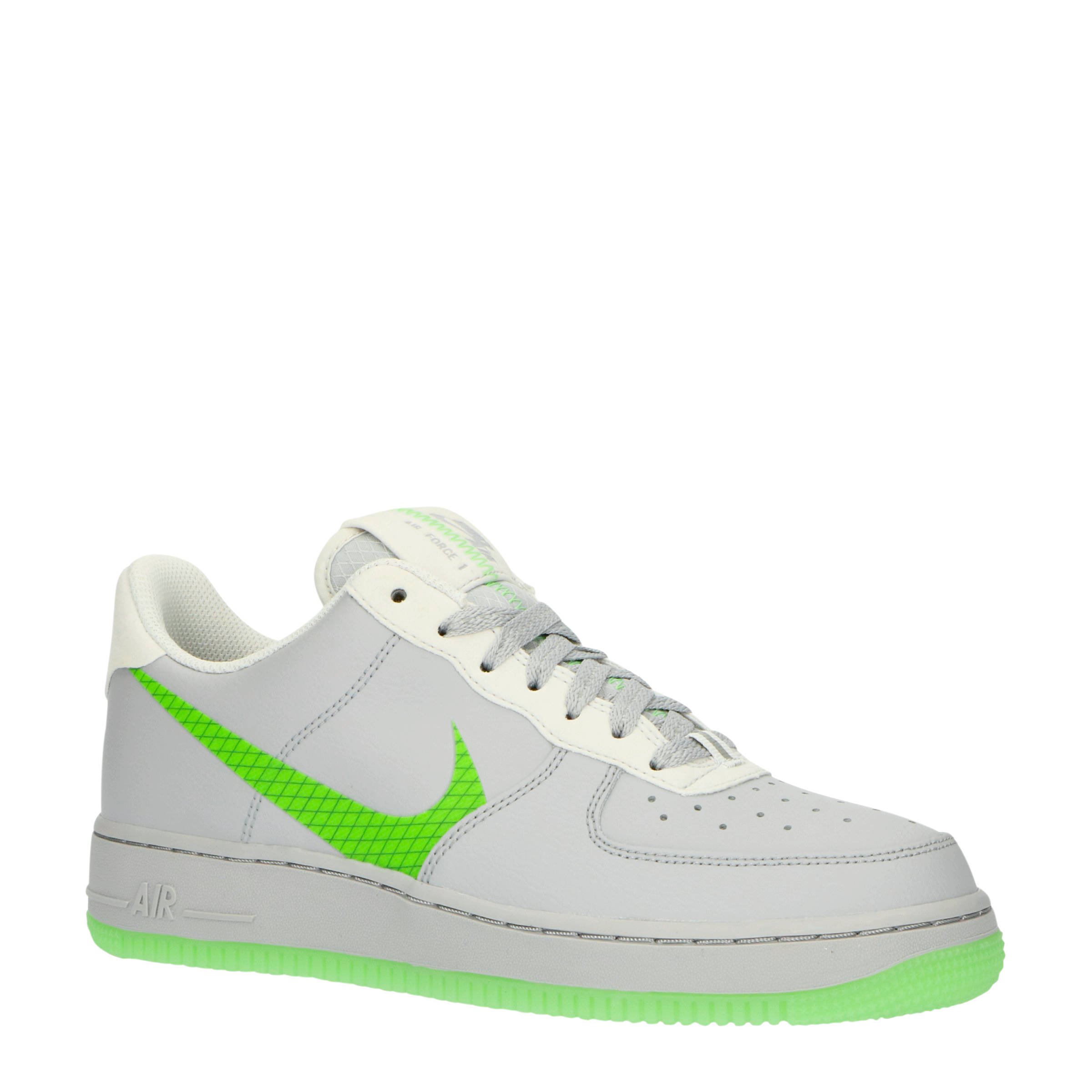 nike air force licht grijs