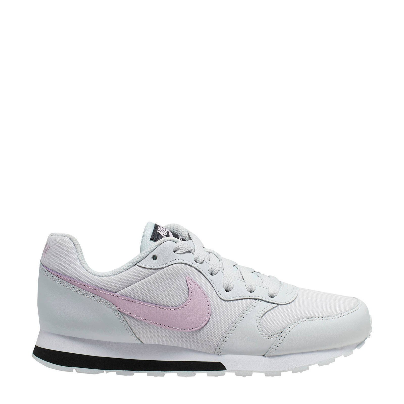 omoda nike sneakers