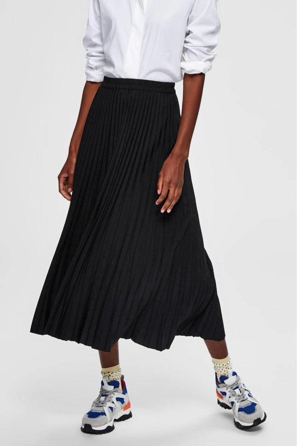 Zwarte dames SELECTED FEMME rok gemaakt van gerecycled polyester en met elastische tailleband