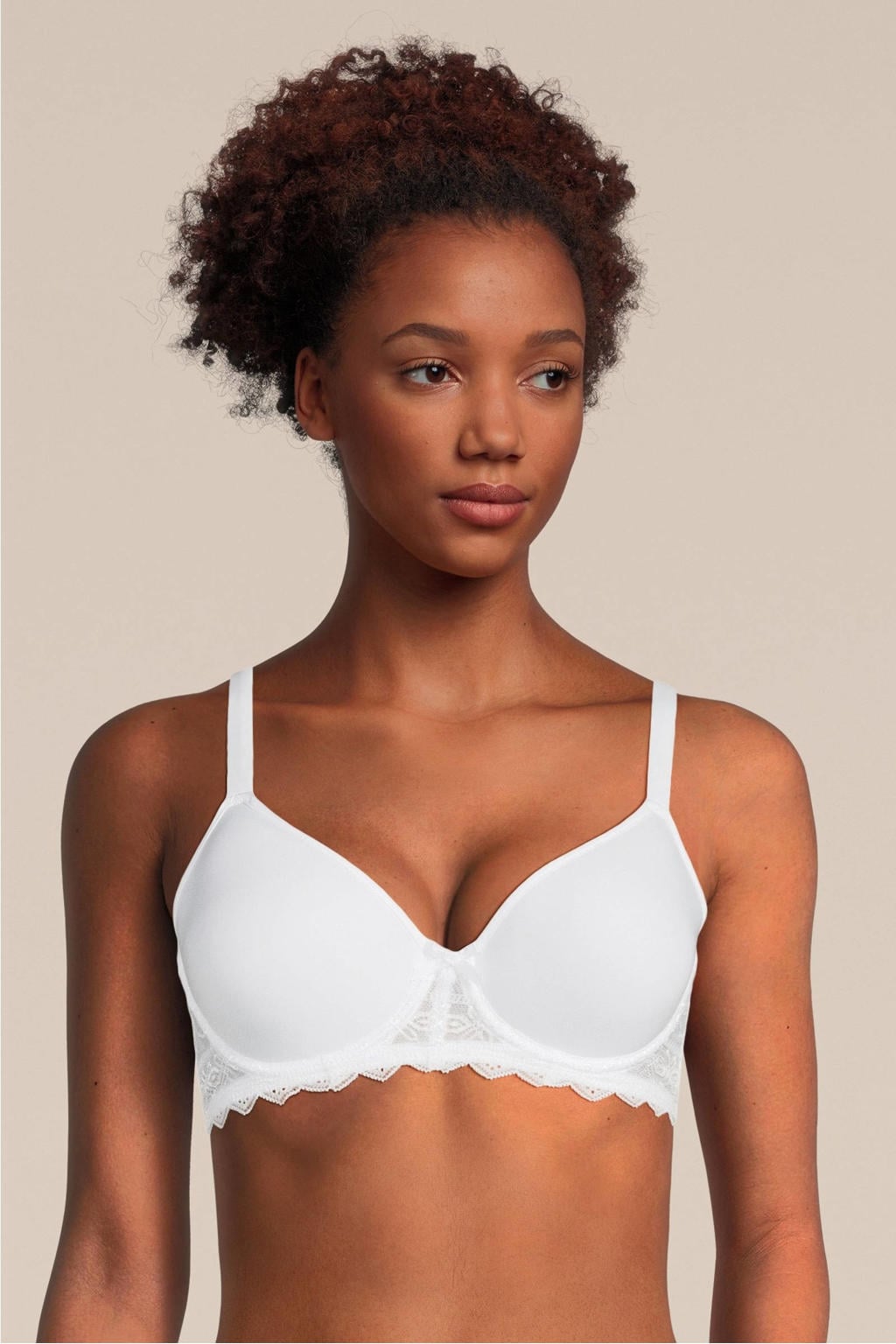 Sassa Mode voorgevormde T-shirt-bh met beugel Fancy Lace wit