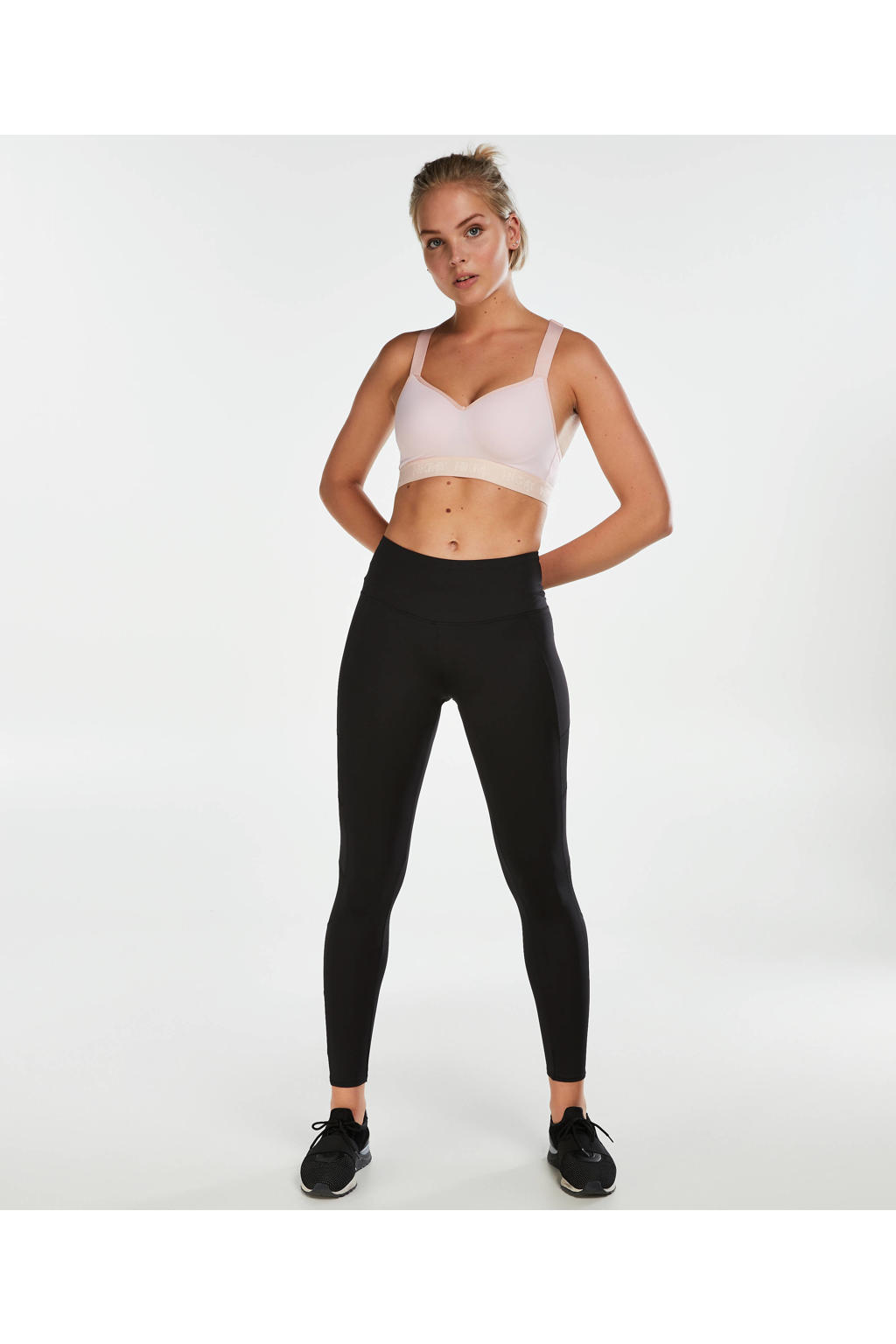 Hunkemöller HKMX voorgevormde sportbh The Level 2 lichtroze