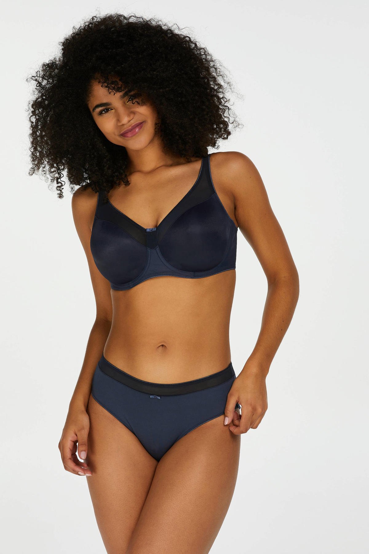 Hunkemöller Niet-voorgevormde BH Nina Minimizer full cup - zwart - Maat E85