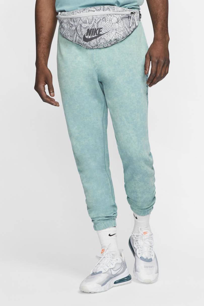 nike joggingbroek lichtblauw