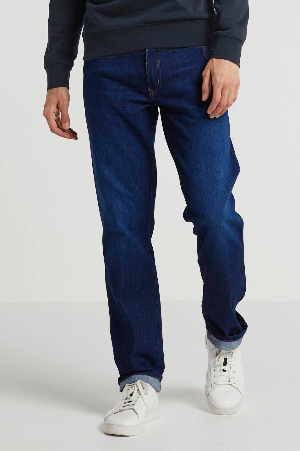 wrangler classic fit jeans