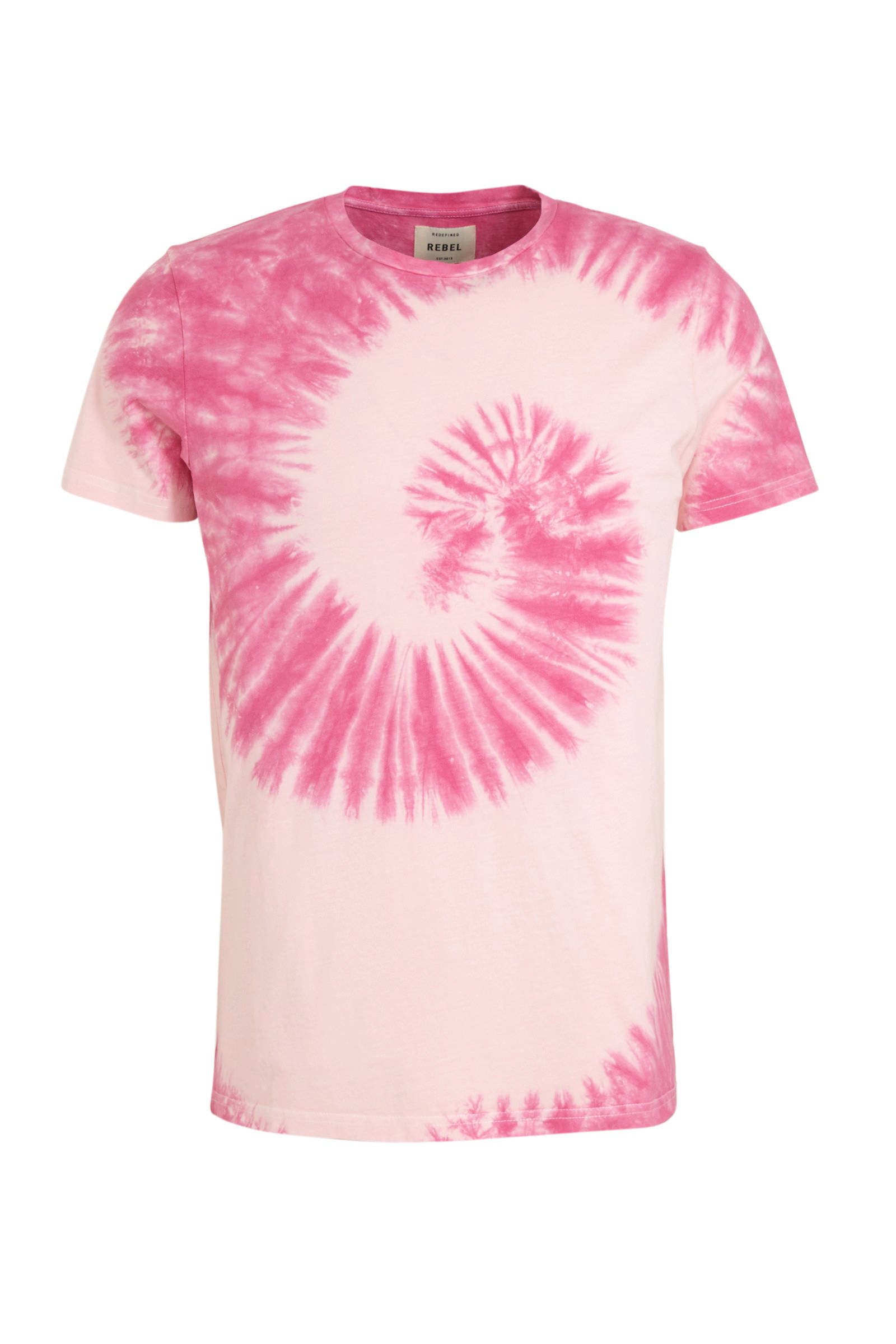 roze tie dye shirt