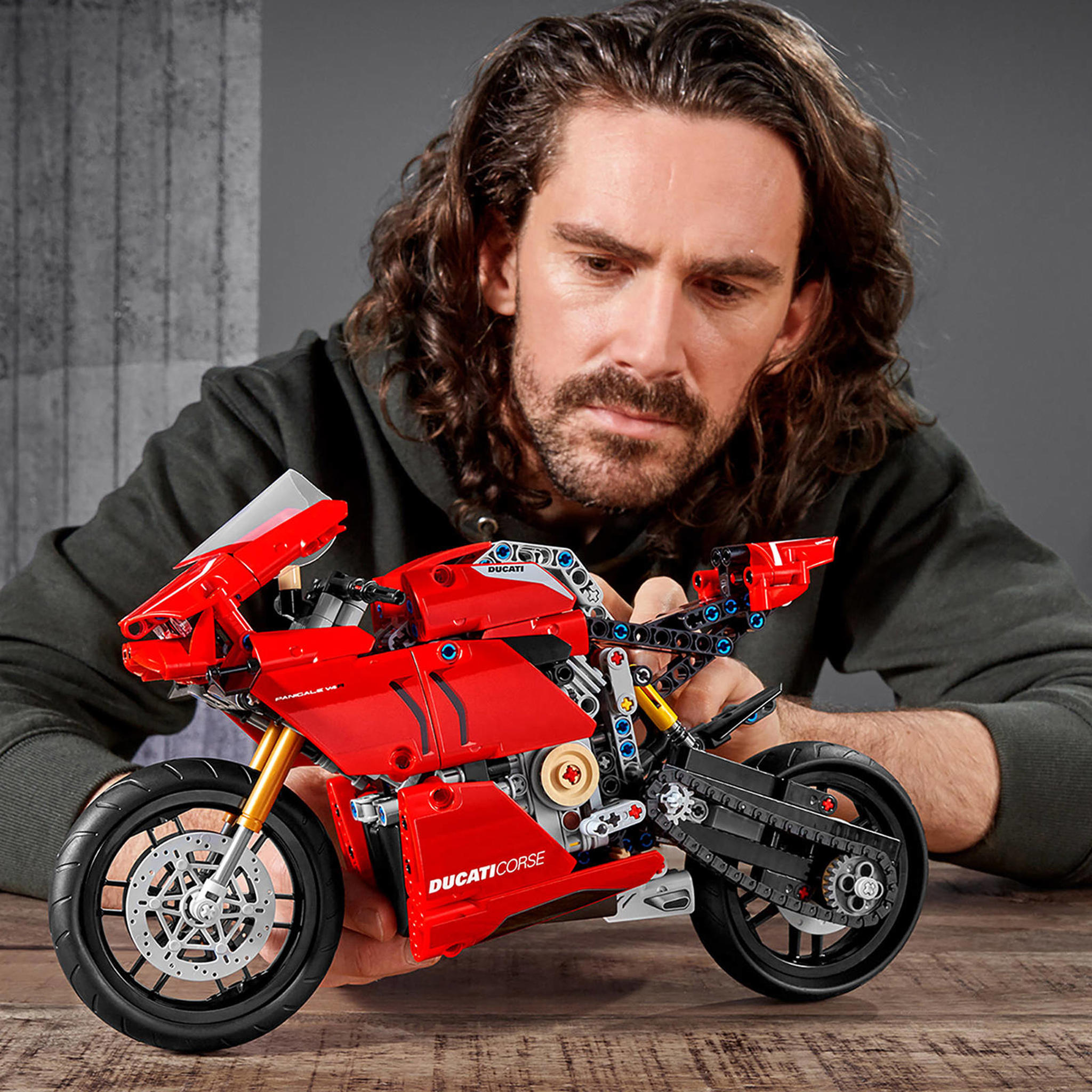 lego technic 42107 ducati panigale v4