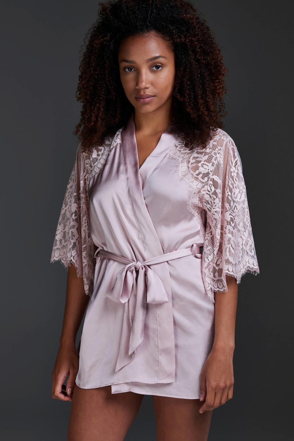 Private kimono met kant oudroze