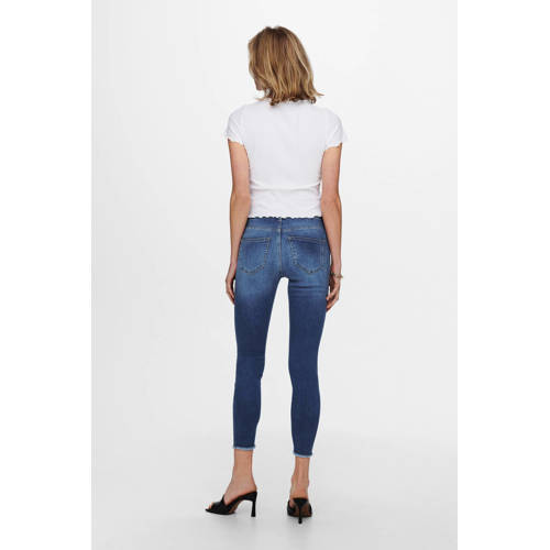ONLY ribgebreide crop top met ruches ONLEMMA wit afbeelding