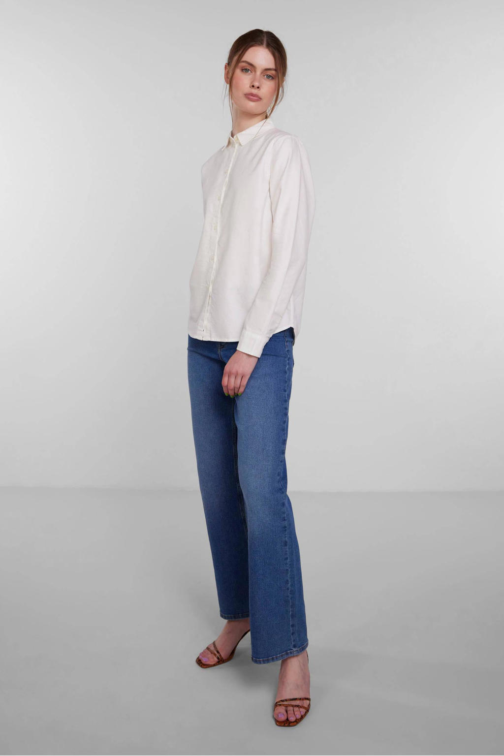 Witte dames PIECES blouse van katoen met effen, lange mouwen, klassieke kraag, knoopsluiting en geweven detail