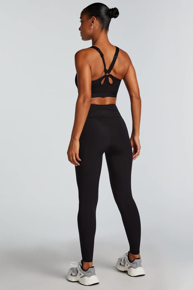 HKMX Sport bh The Pro Level 3 voor €34.99 - Voorgevormde Bh's - Hunkemöller HKMX Sport bh The Pro Level 3 voor €34.99 - Voorgevormde Bh's - Hunkemöller