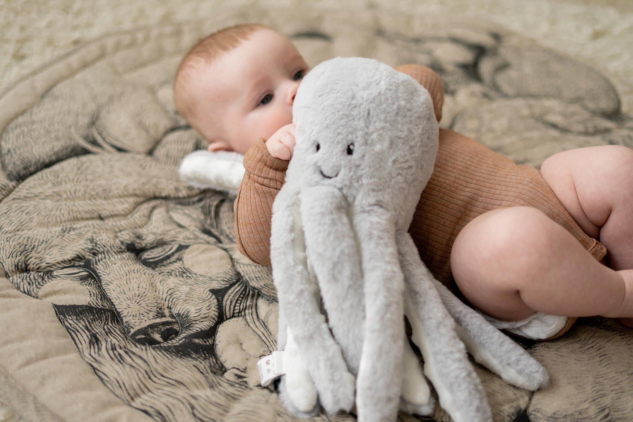 Flow Amsterdam Hartslagknuffel Olly octopus grijs - knuffel 24 cm - Afbeelding 6