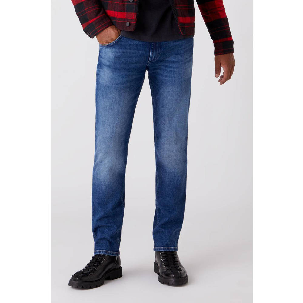 Wrangler regular fit jeans Greenboro hard edge