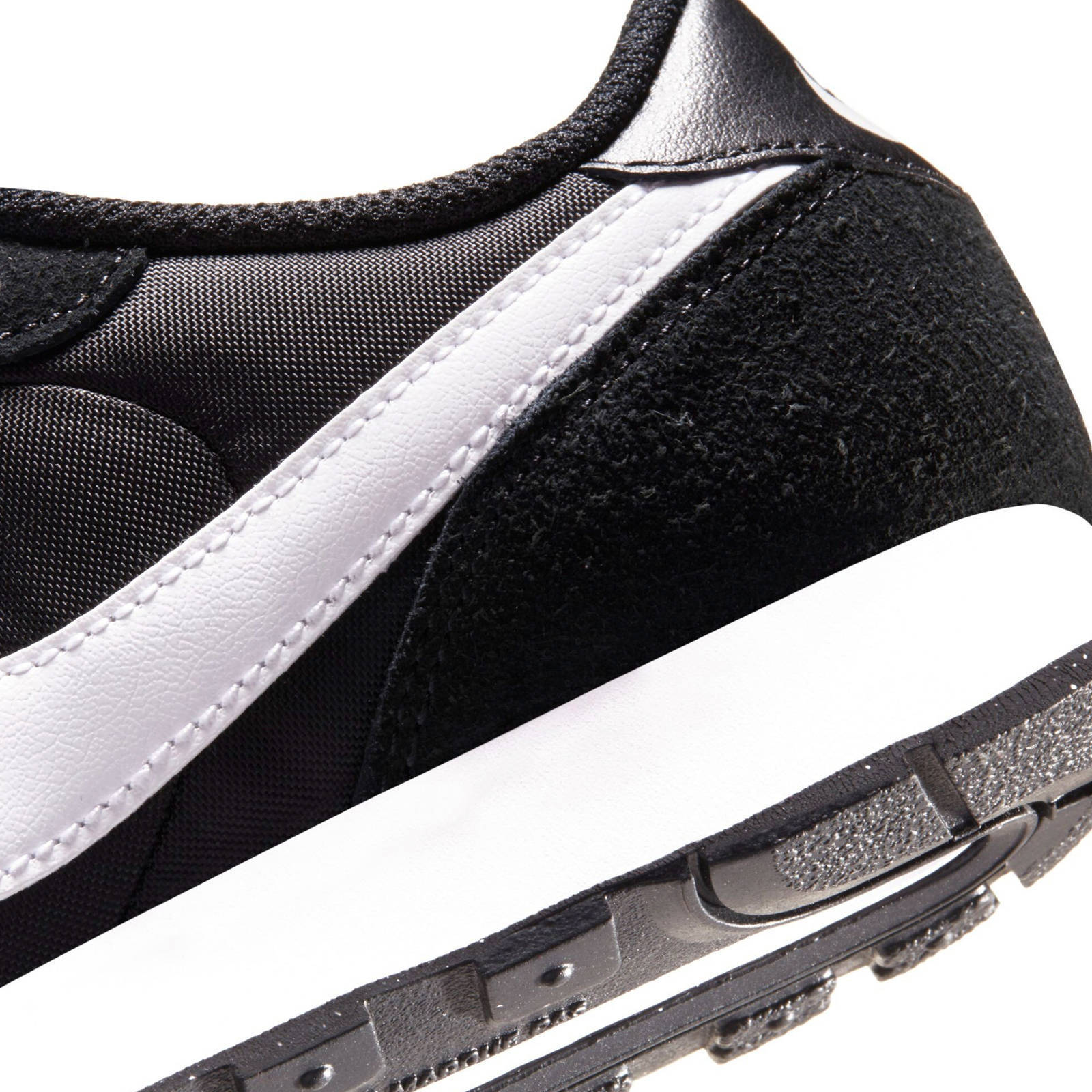 Zapatillas NIKE MD Valiant Negras | Atleet