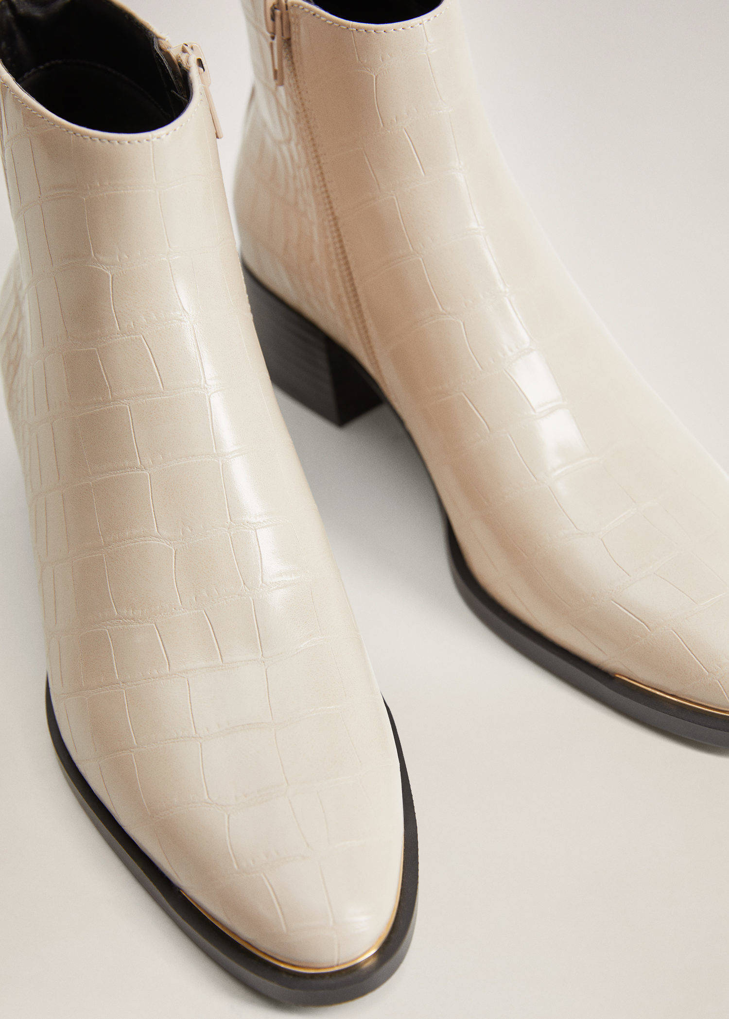 Mango enkellaarzen met crocoprint off white | wehkamp Mango enkellaarzen met crocoprint off white | wehkamp