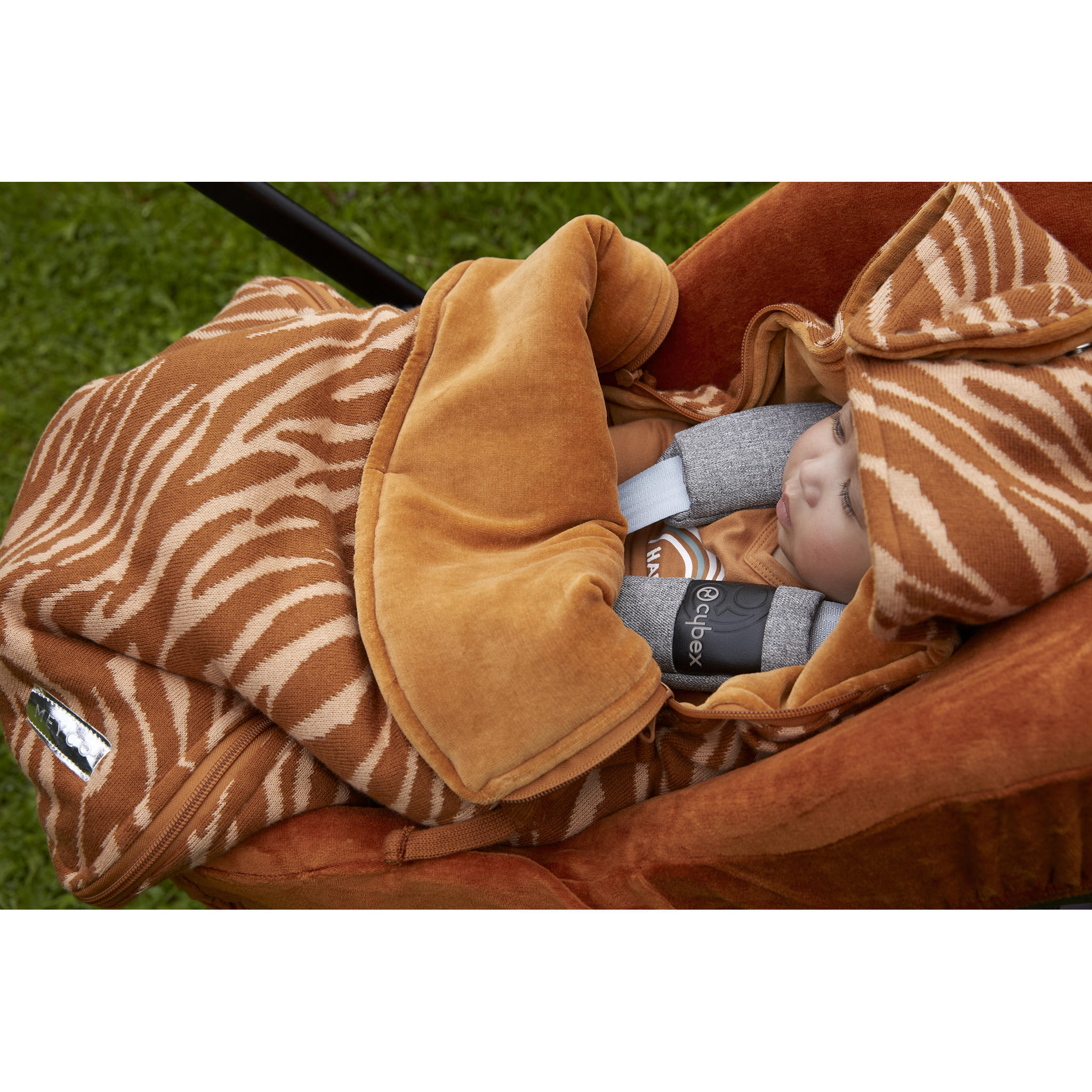 Meyco autostoel voetenzak Zebra camel wehkamp