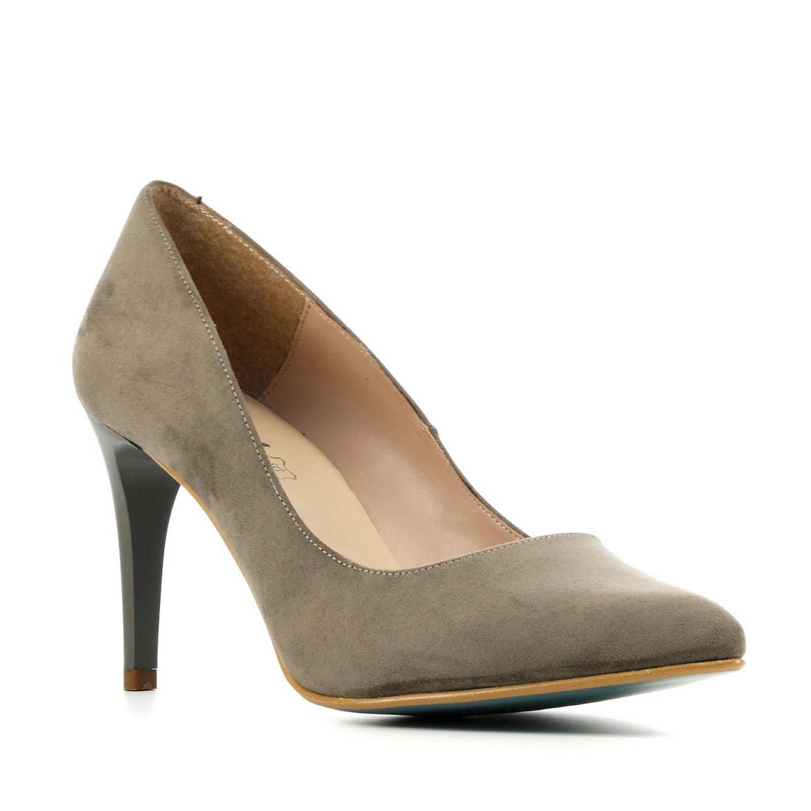 taupe pumps