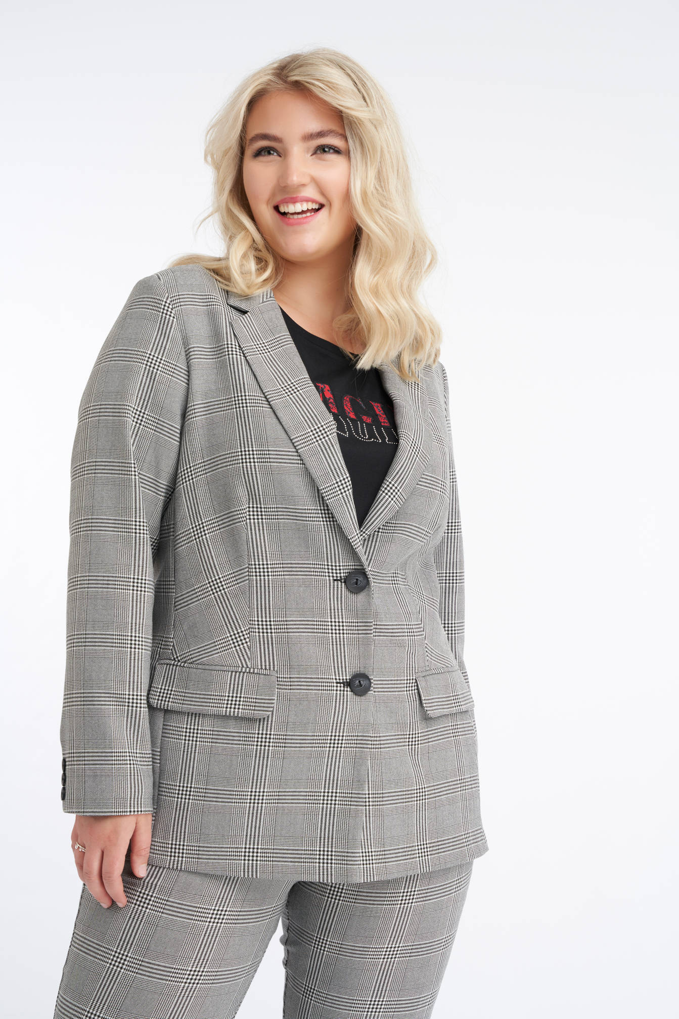 Grote maten blazers voor dames kopen Vind jouw Grote maten Grote maten blazers voor dames kopen Vind jouw Grote maten