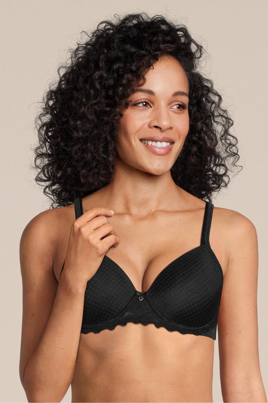 Sassa Mode voorgevormde T-shirt-bh met beugel Beautiful Classic zwart