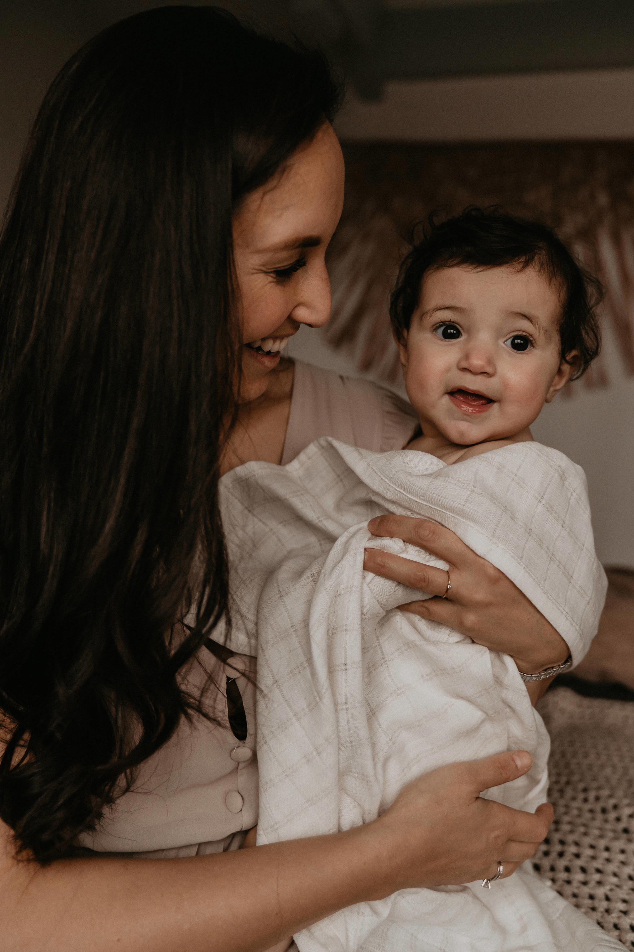 Snoozebaby swaddle 120x120 cm Stone Beige wehkamp