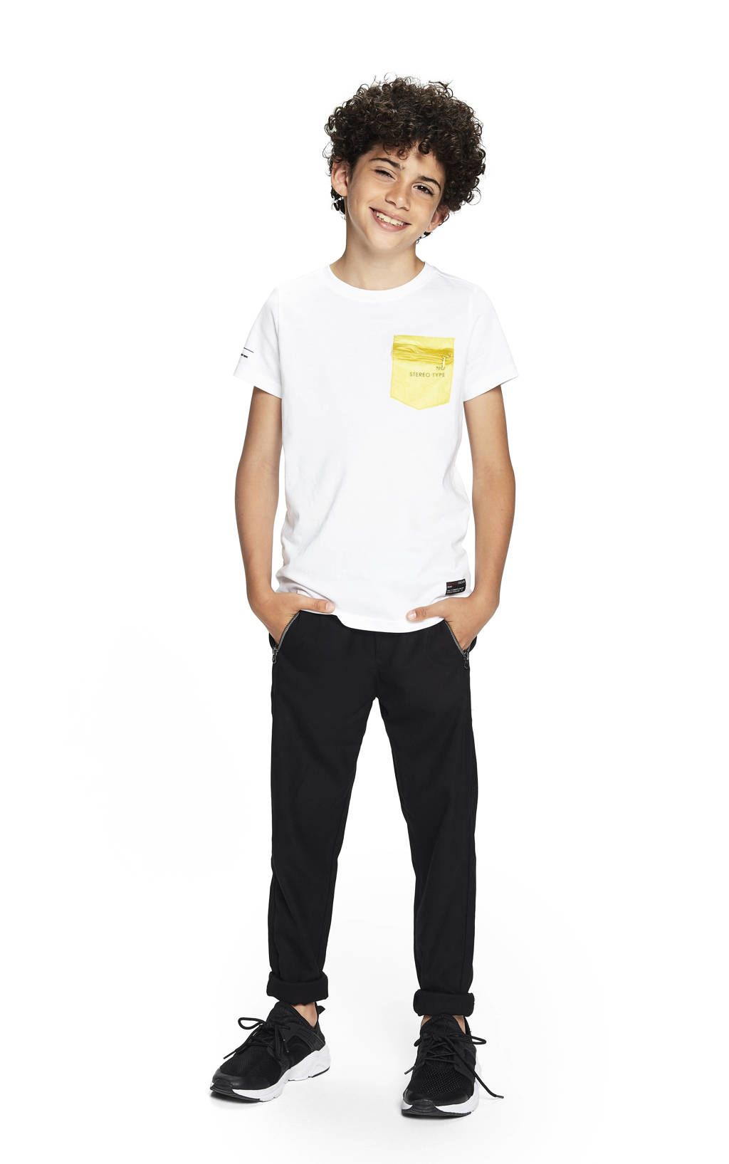 Wit en gele jongens Retour Denim T-shirt Josh van biologisch katoen met meerkleurige print, korte mouwen en ronde hals
