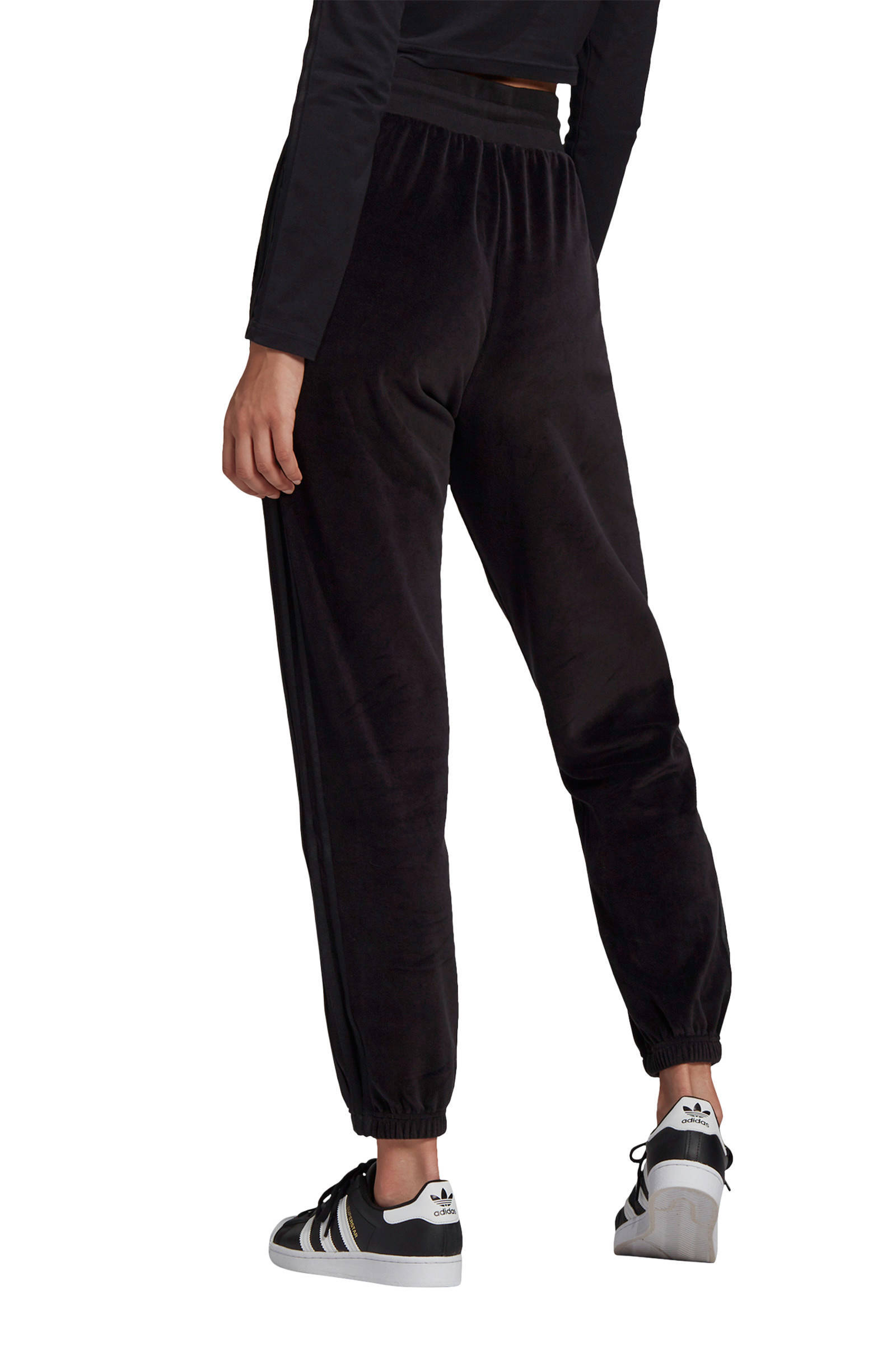 adidas Originals Slim Jogger H18822 - Best shoes SneakerStudio