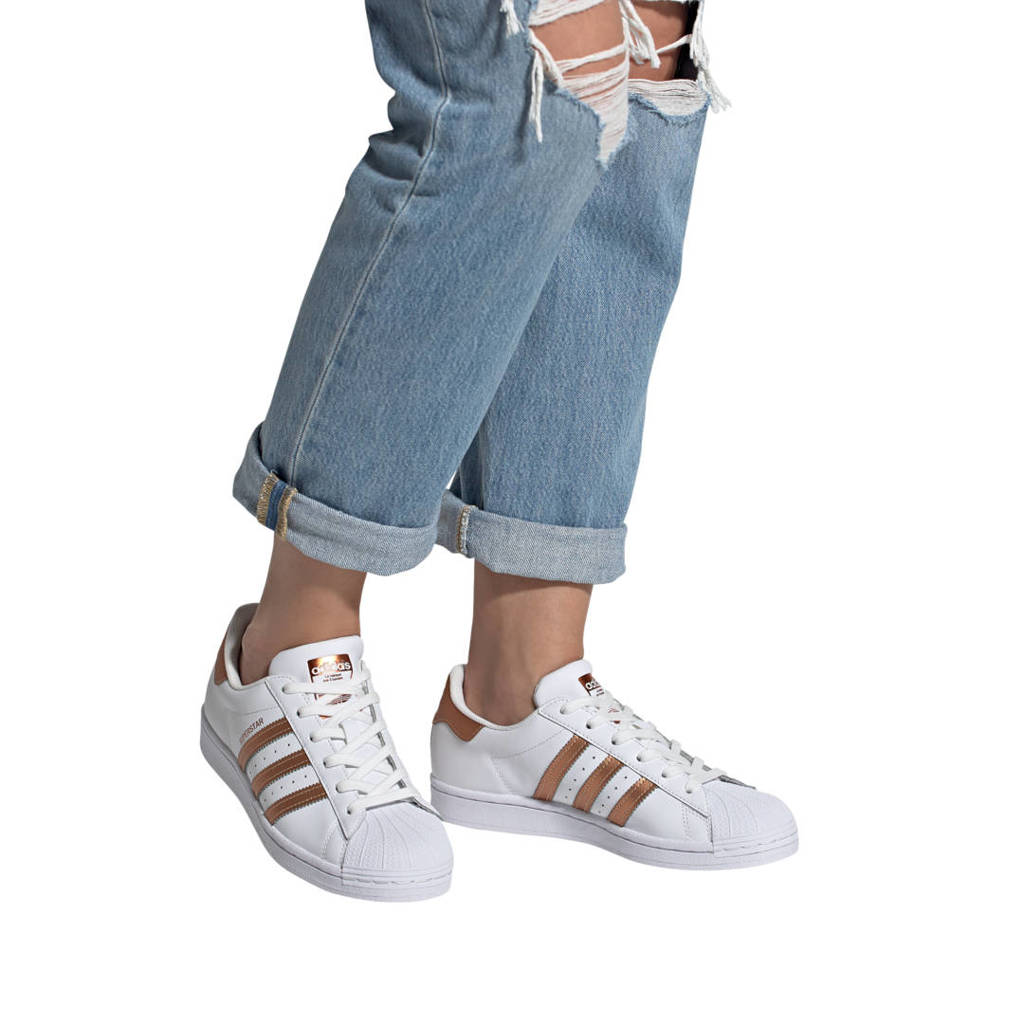 benzine belegd broodje schuintrekken adidas Originals Superstar sneakers wit/koper | wehkamp