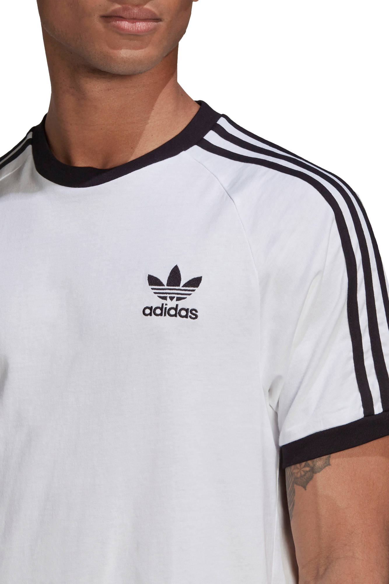 adidas adicolor t shirt