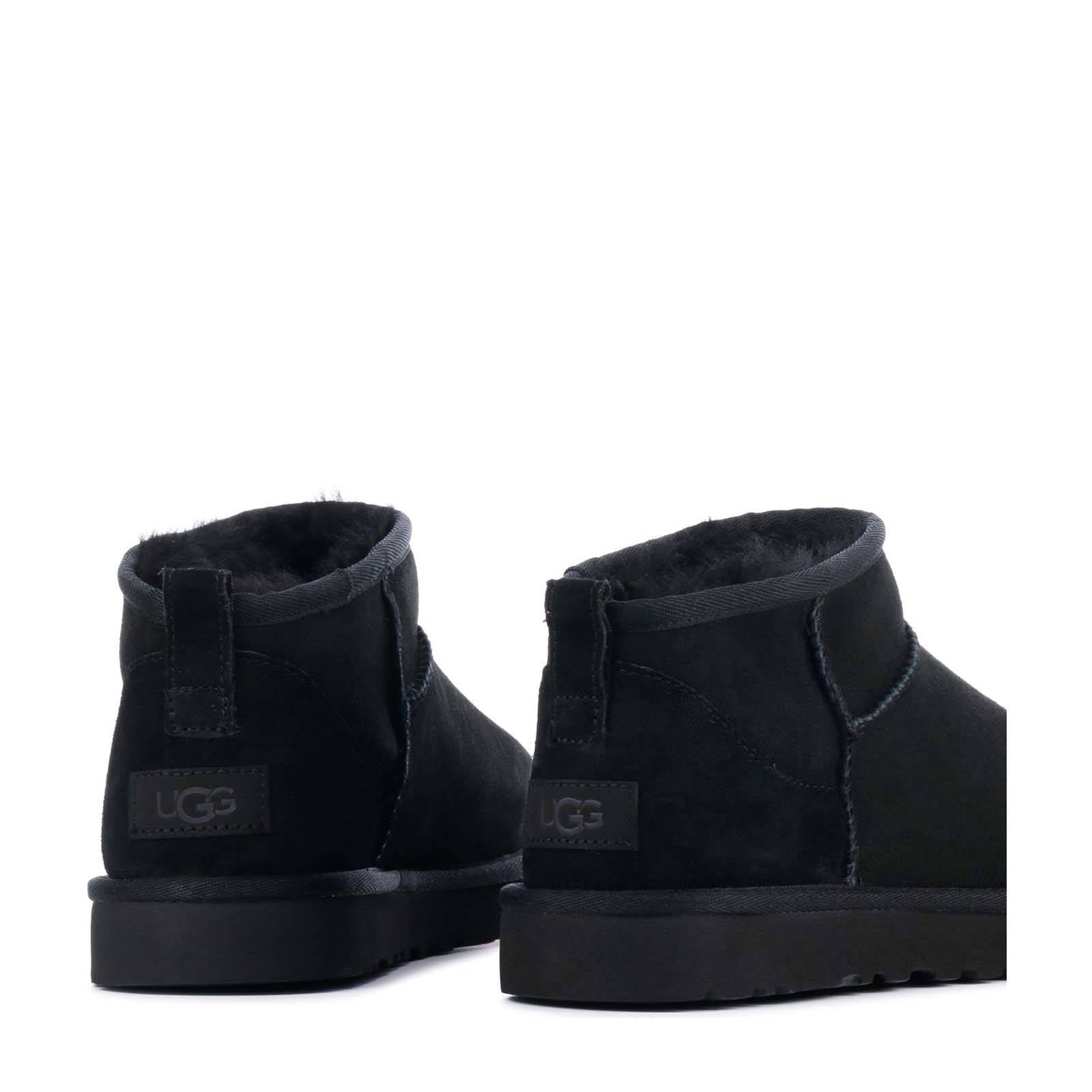 UGG Classic Ultra Mini 1116109 suède enkelboots zwart | wehkamp