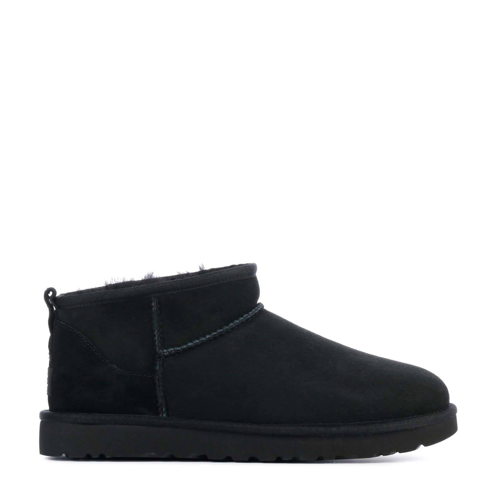 UGG Classic Ultra Mini 1116109 suède enkelboots zwart | wehkamp
